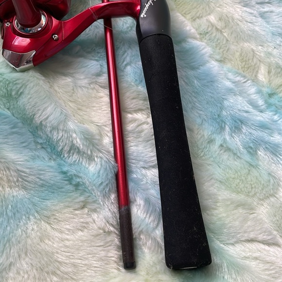 Shakespeare ®️ E-Z Cast fishing pole. - Picture 3 of 10